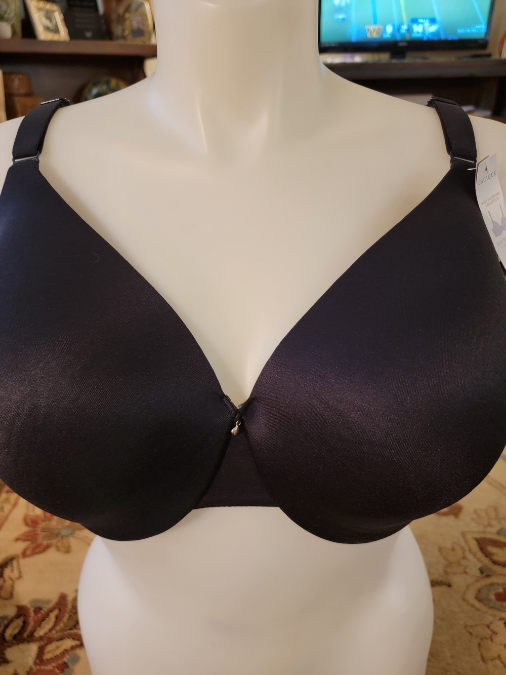 Seamless Black T-Shirt Bra with Light Padding SZ 44DD Body Smoothing Collection